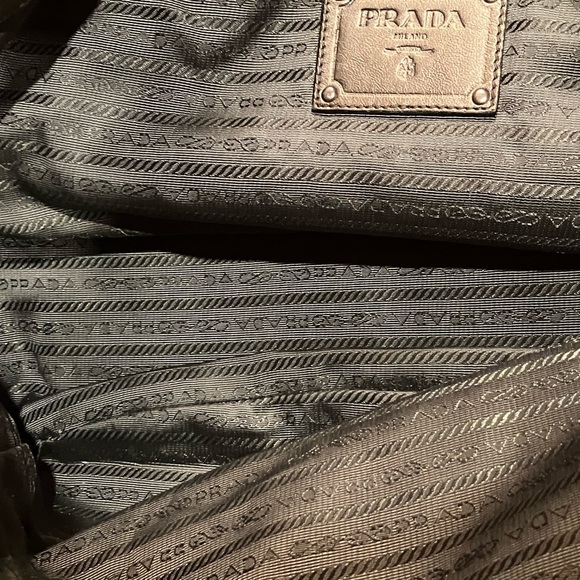 Authenticity Guaranteed Vintage EUC Prada Tessuto Nappa Waves Tote Bag - Picture 15 of 15